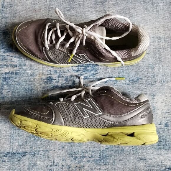 GUC! Womens New Balance Nergy Running Shoes Gray Green Size 9 - Picture 1 of 10